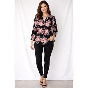 Torrid Dark Floral Top Womens Size 1X Pintuck Button Up Black Bloomcore